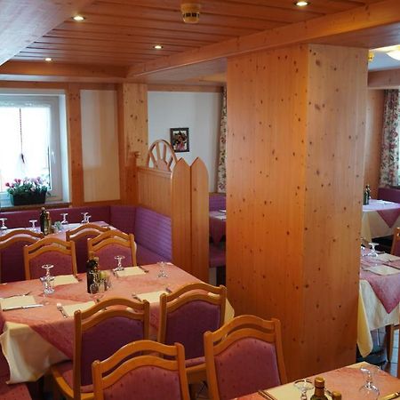 Hotel Alpenrose Пасо Роле Екстериор снимка