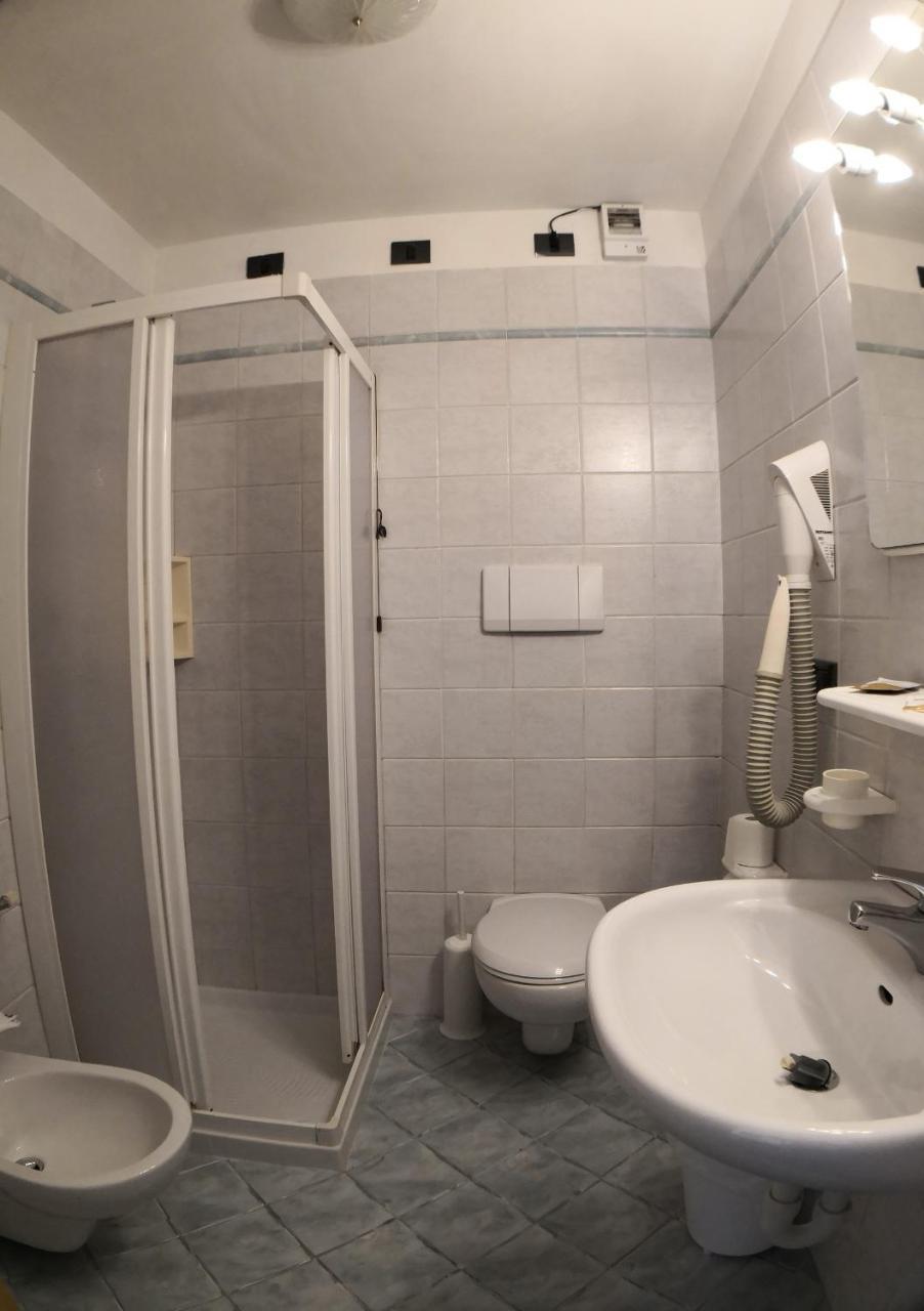 Hotel Alpenrose Пасо Роле Екстериор снимка