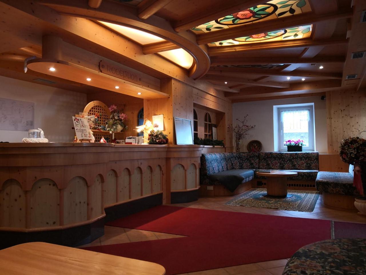 Hotel Alpenrose Пасо Роле Екстериор снимка