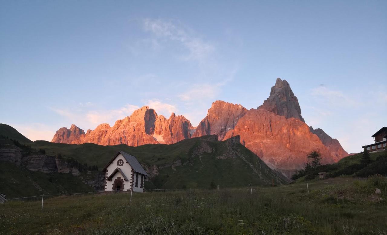 Hotel Alpenrose Пасо Роле Екстериор снимка