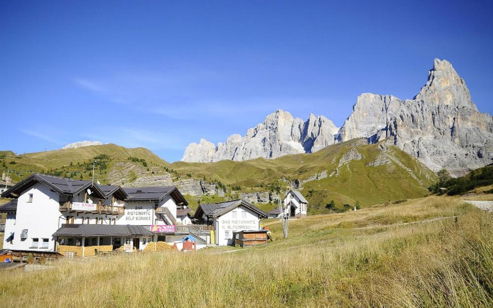 Hotel Alpenrose Пасо Роле Екстериор снимка